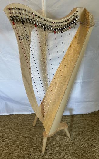 Salvi Juno 27 Lever Harp: Natural L49097 - Ex Rental 2024